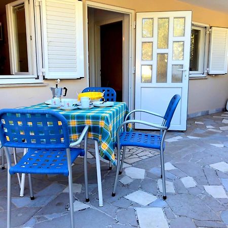 Miramar Gardenn Apartmment Banjol المظهر الخارجي الصورة