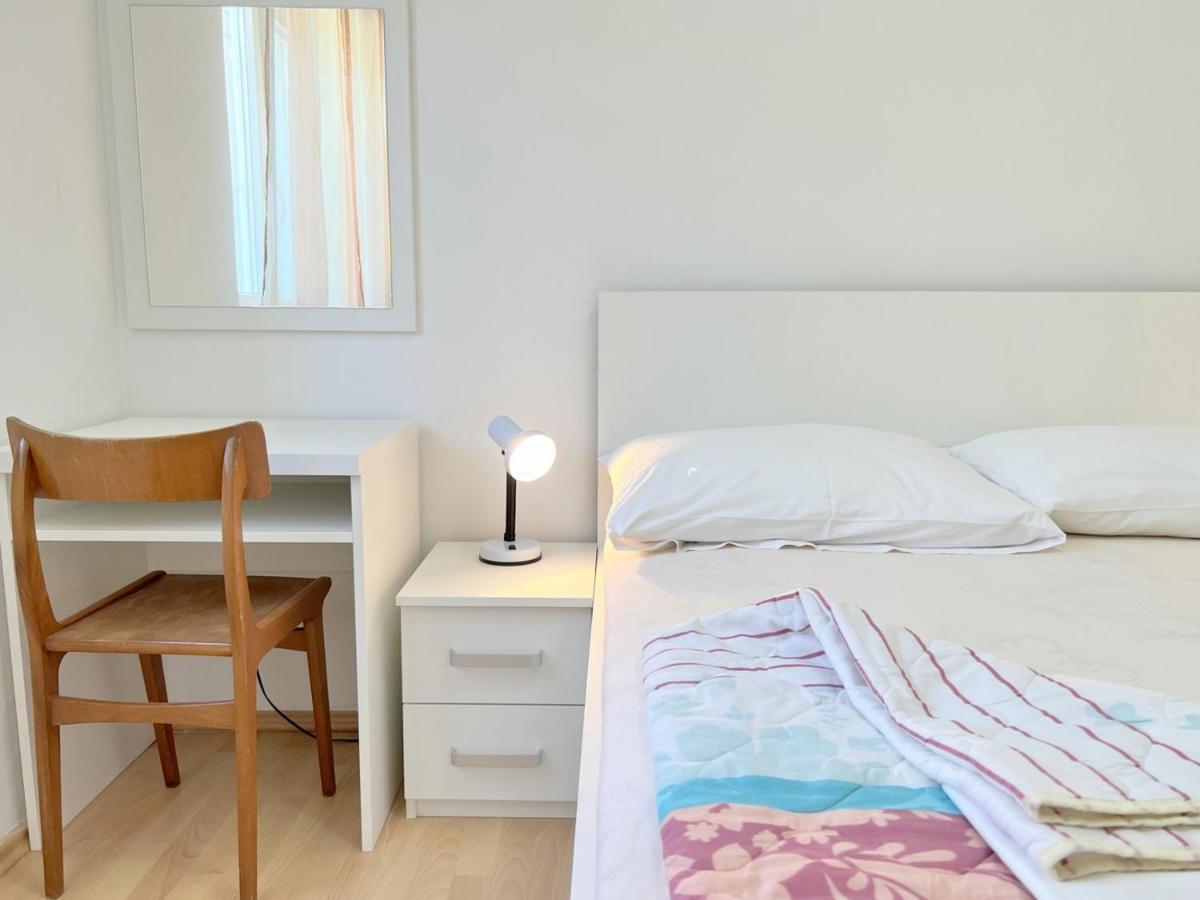 Miramar Gardenn Apartmment Banjol المظهر الخارجي الصورة